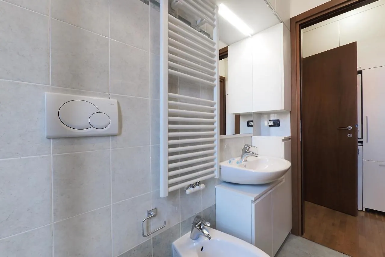 Primopiano - Eraclito Apartman Milánó Olaszország