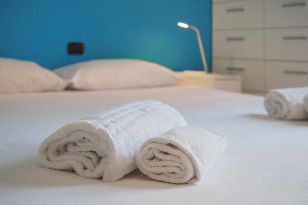 Primopiano - Eraclito Apartman Milánó Olaszország