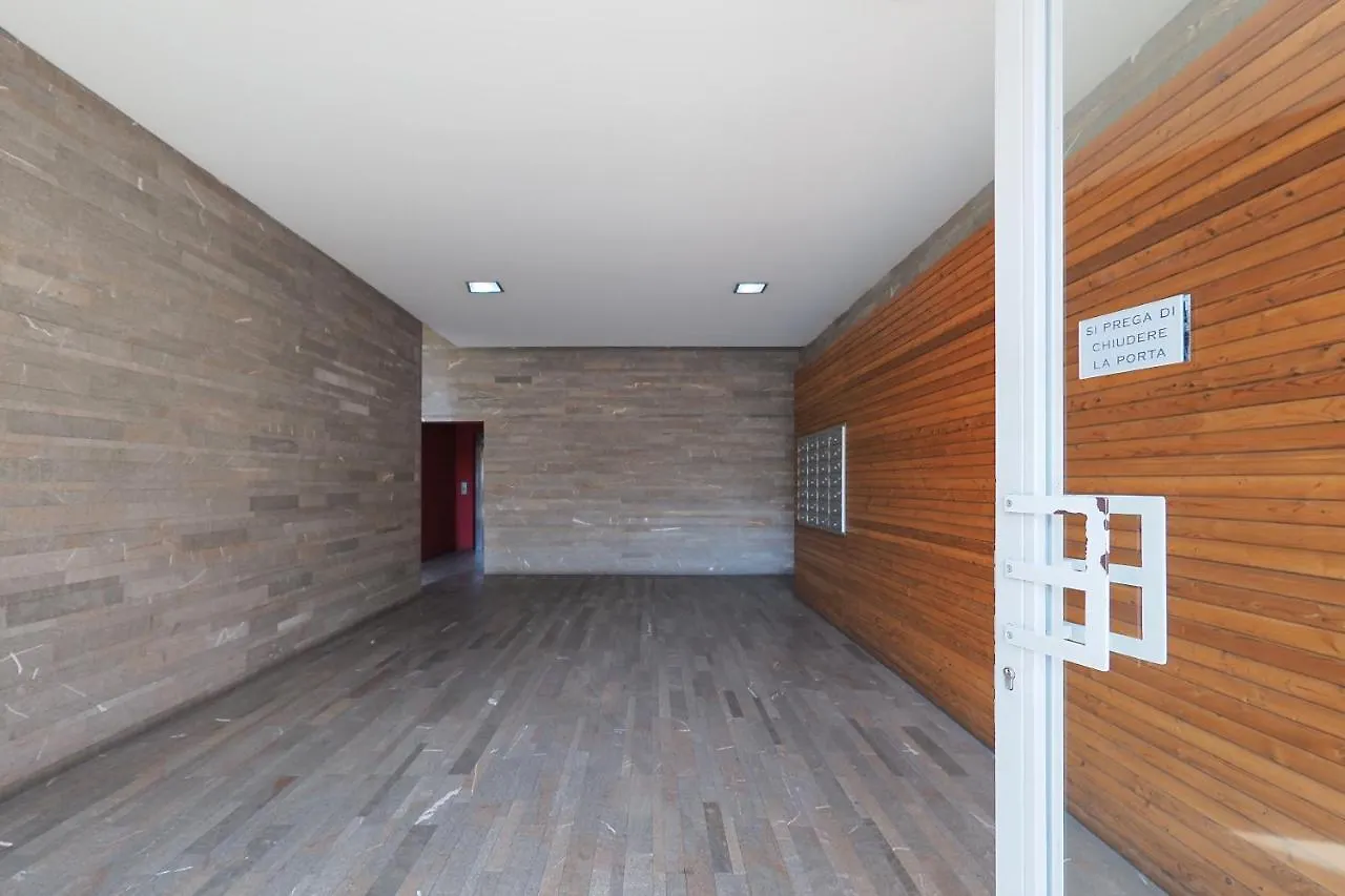 Primopiano - Eraclito Apartman Milánó